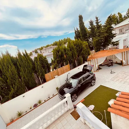 Carmenco Holiday home *